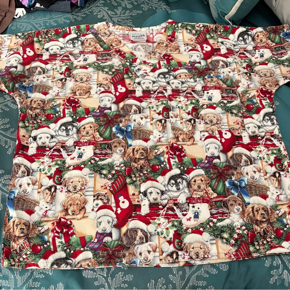 Smart Scrubs Festive dog Print Short Sleeve Top